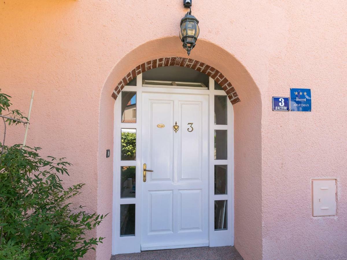 Oliver Art Apartment Porec Bagian luar foto